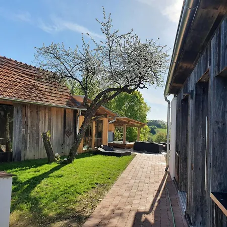 Wohlfuehloase Am Trausdorfberg Mit Sauna, Whirlpool Und Panorama