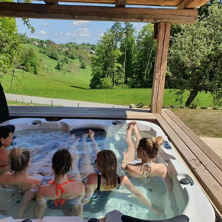 Appartamento Wohlfuehloase Am Trausdorfberg Mit Sauna, Whirlpool Und Panorama *