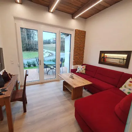 Wohlfuehloase Am Trausdorfberg Mit Sauna/whirlpool דירה *