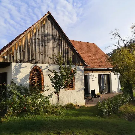 Appartamento Wohlfuehloase Am Trausdorfberg Mit Sauna, Whirlpool Und Panorama *