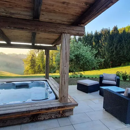 شقة Wohlfuehloase Am Trausdorfberg Mit Sauna, Whirlpool Und Panorama