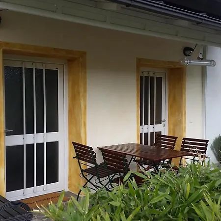 Wohlfuehloase Am Trausdorfberg Mit Sauna, Whirlpool Und Panorama Appartamento *