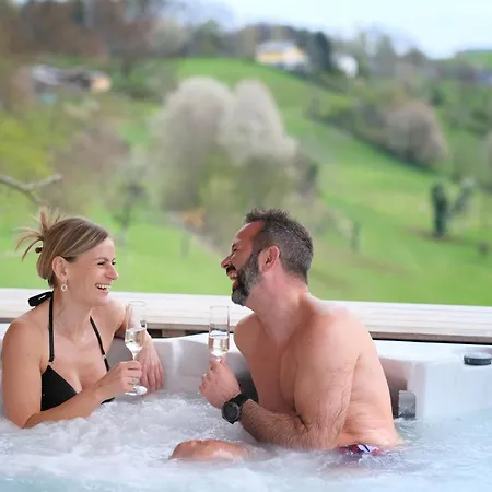 Apartment Wohlfuehloase Am Trausdorfberg Mit Sauna/whirlpool *