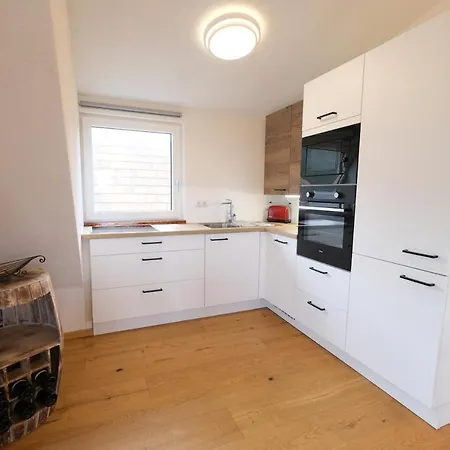 Wohlfuehloase Am Trausdorfberg Mit Sauna/whirlpool Apartment Sankt Marein bei Graz