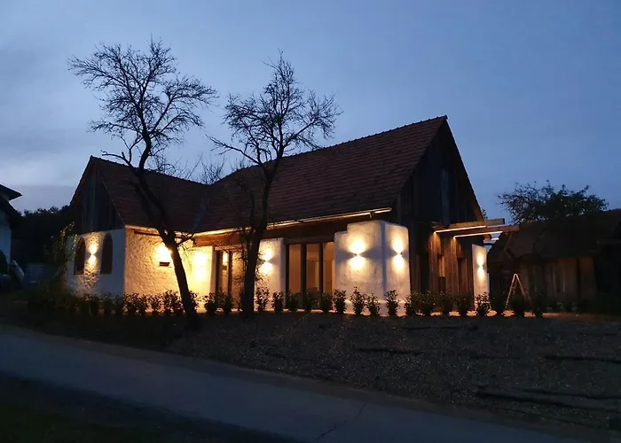 شقة Wohlfuehloase Am Trausdorfberg Mit Sauna, Whirlpool Und Panorama *