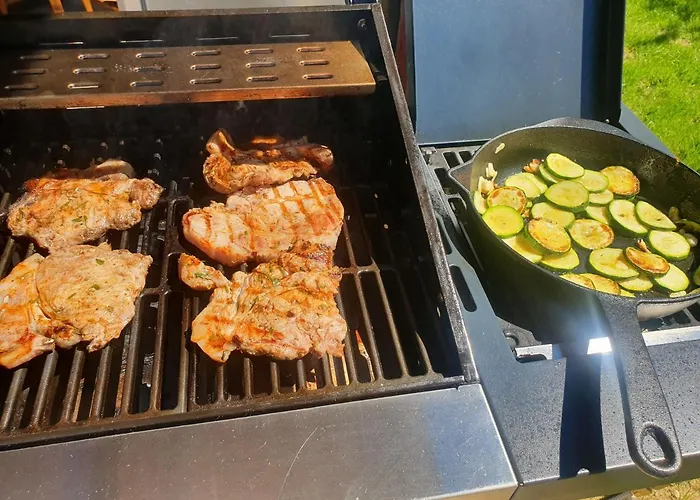 Wohlfuehloase Am Trausdorfberg Mit Sauna, Whirlpool Und Panorama شقة Sankt Marein bei Graz